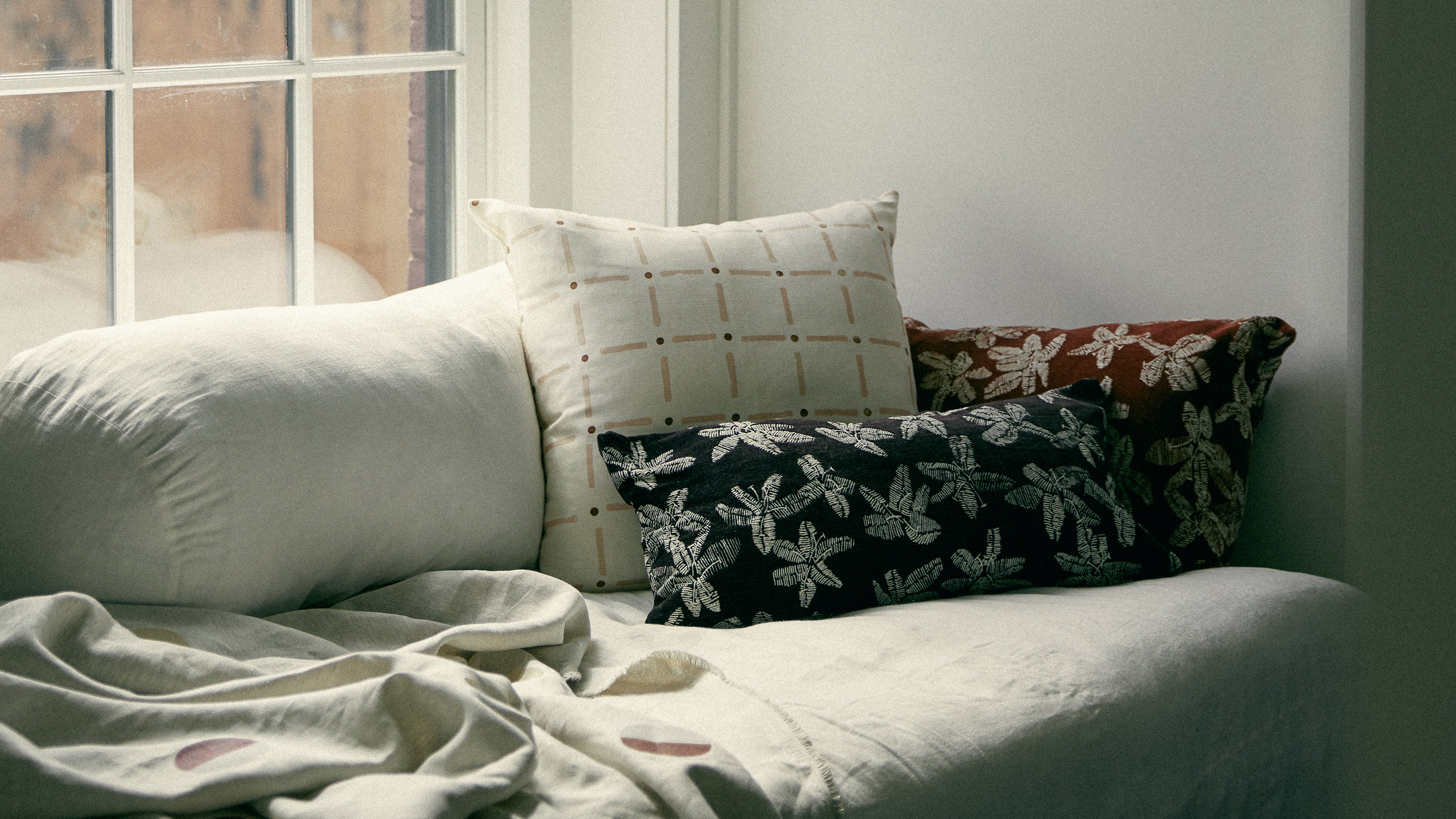 Hibiscus Plum - Fabric By The Yard
